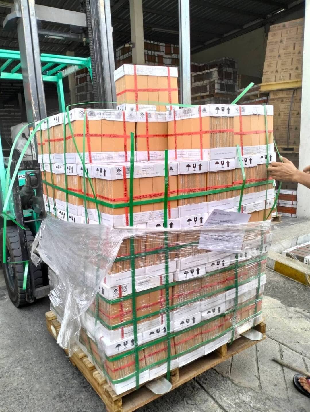 กระเบื้องดินเผา 6×24 สีคาปูชิโน่ หน้างาน ธัญบุรี ปทุมธานี