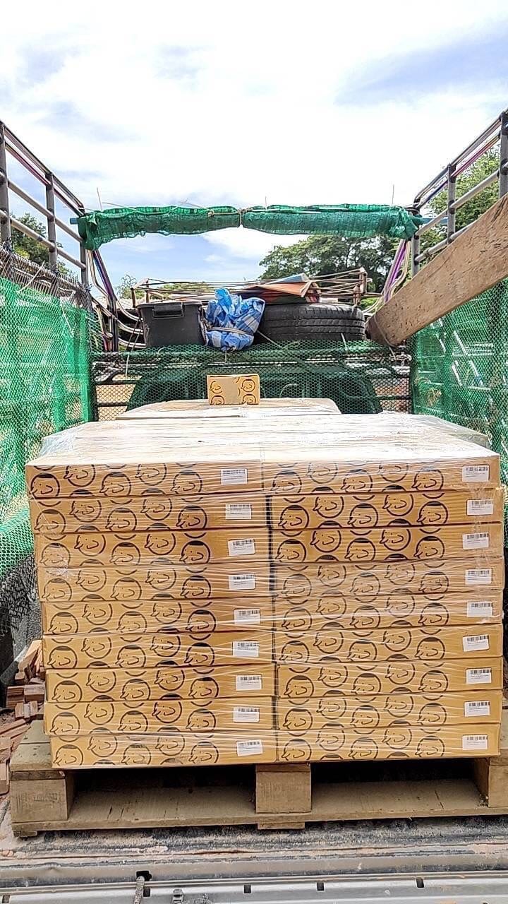 กระเบื้องดินเผา ลายเรียบ หน้างาน เมือง นนทบุรี