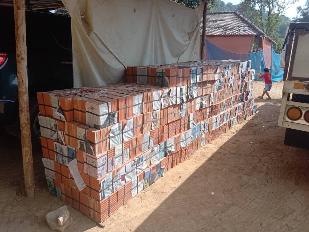 กระเบื้องดินเผา 8x8 หน้างาน เมือง เชียงราย